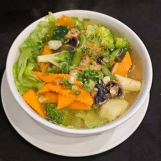 E9. Vegetable Egg Noodle Soup