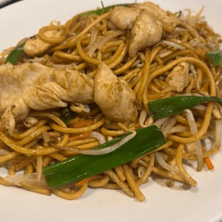 M2. Chicken Lo Mein
