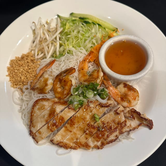 4. Grilled Chicken & Shrimp Platter.