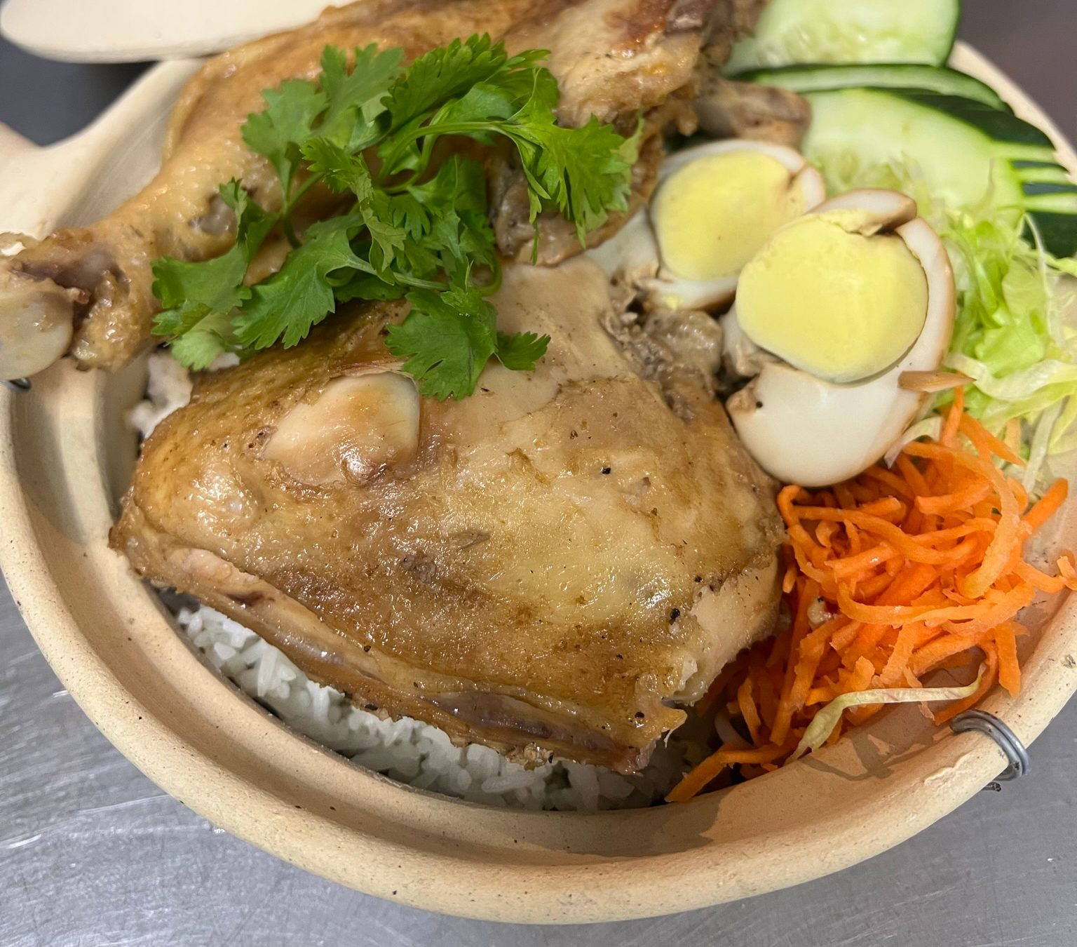 H8. Chicken Clay Pot.